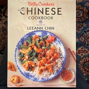 Betty Crocker New Chinese Cookbook, by Leeann Chin